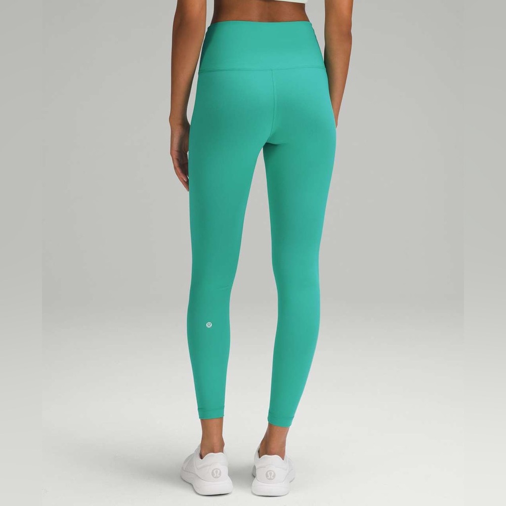 D - Lululemon Wunder Train High-Rise Tight 25"
Kelly Green
